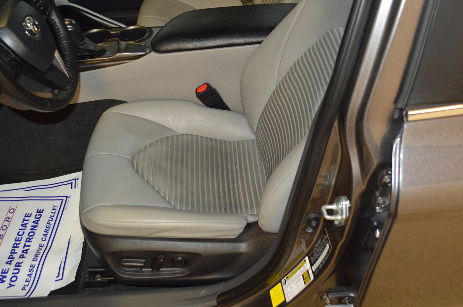 Used 2022 Toyota Camry SE image 15