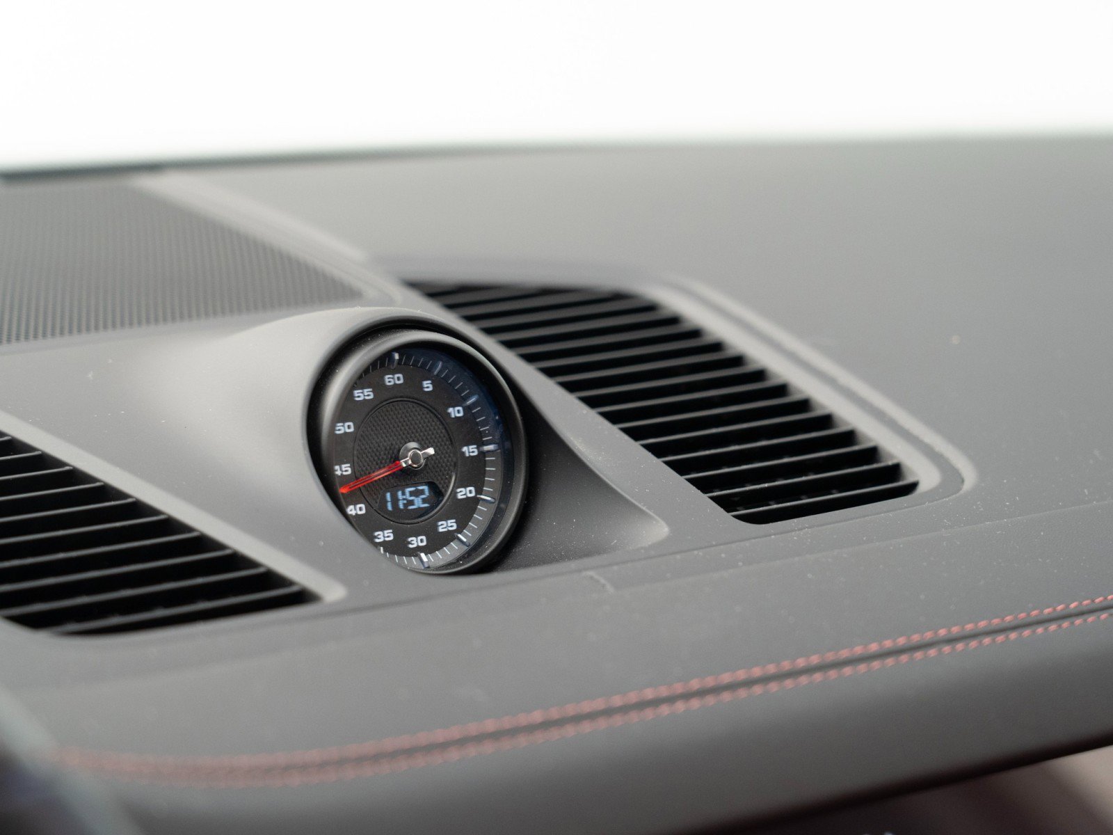 Certified 2023 Porsche Cayenne Turbo image 25