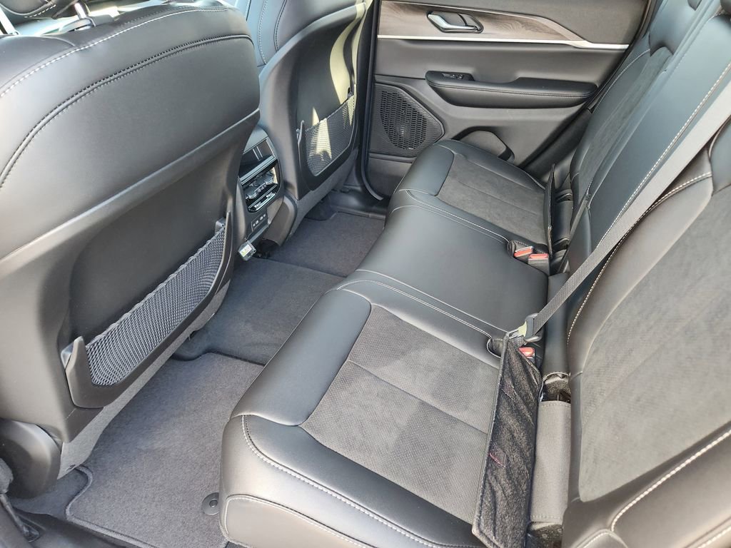 New 2026 Jeep Grand Cherokee Altitude RWD image 20