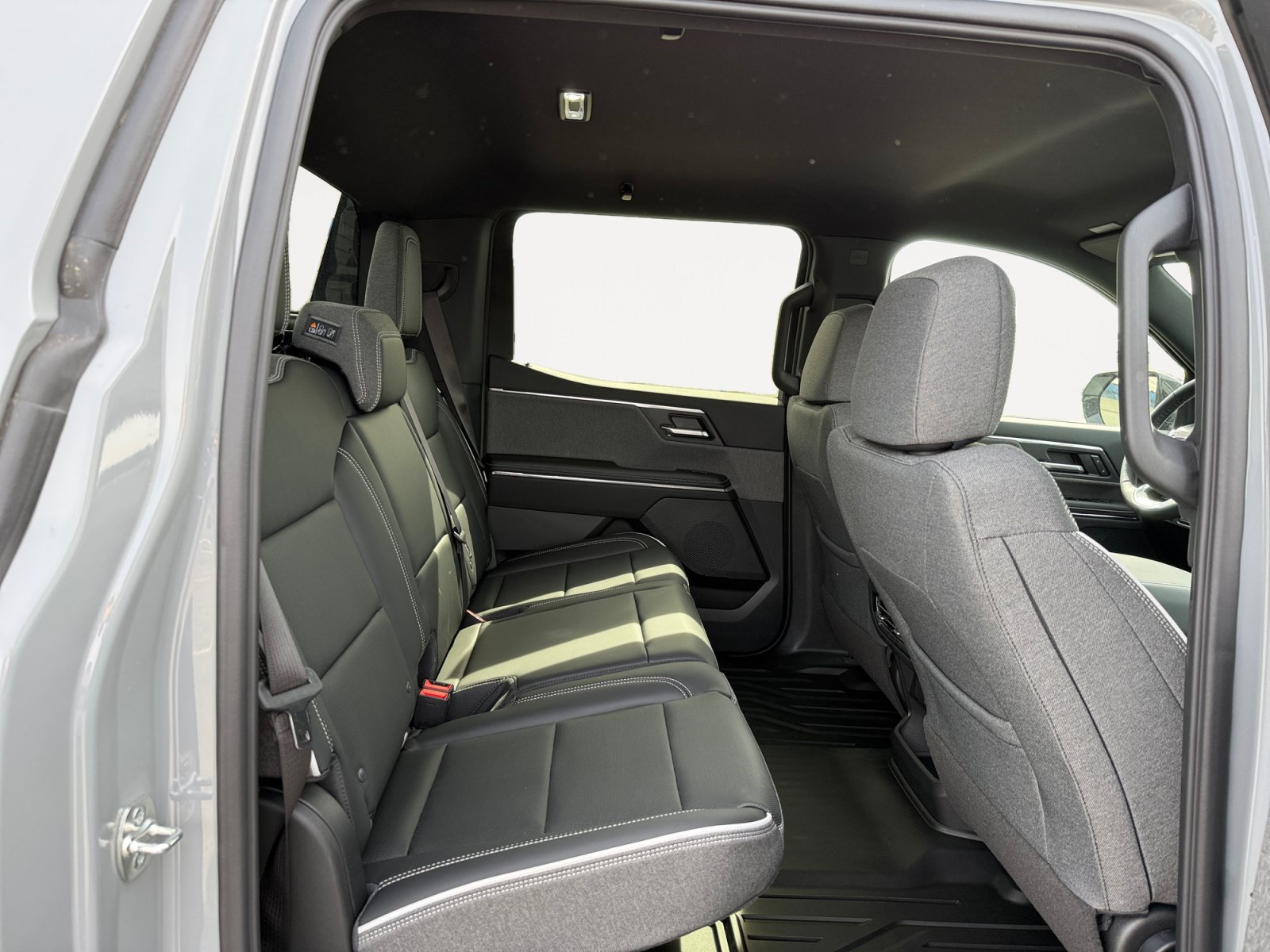 New 2026 GMC Sierra EV Elevation w/ LPO, Elevation Dark Package AWD/4WD image 18