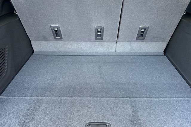 New 2026 GMC Yukon XL Denali w/ Denali Reserve Package image 16