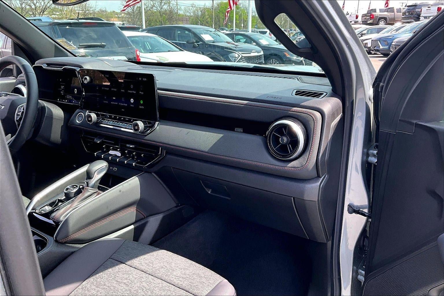 Used 2025 Chevrolet Colorado Z71 image 16