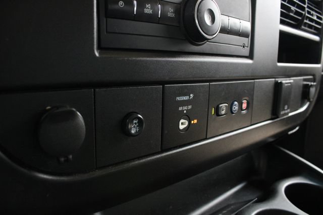 Used 2022 Chevrolet Express 2500 w/ Driver Convenience Package RWD image 15