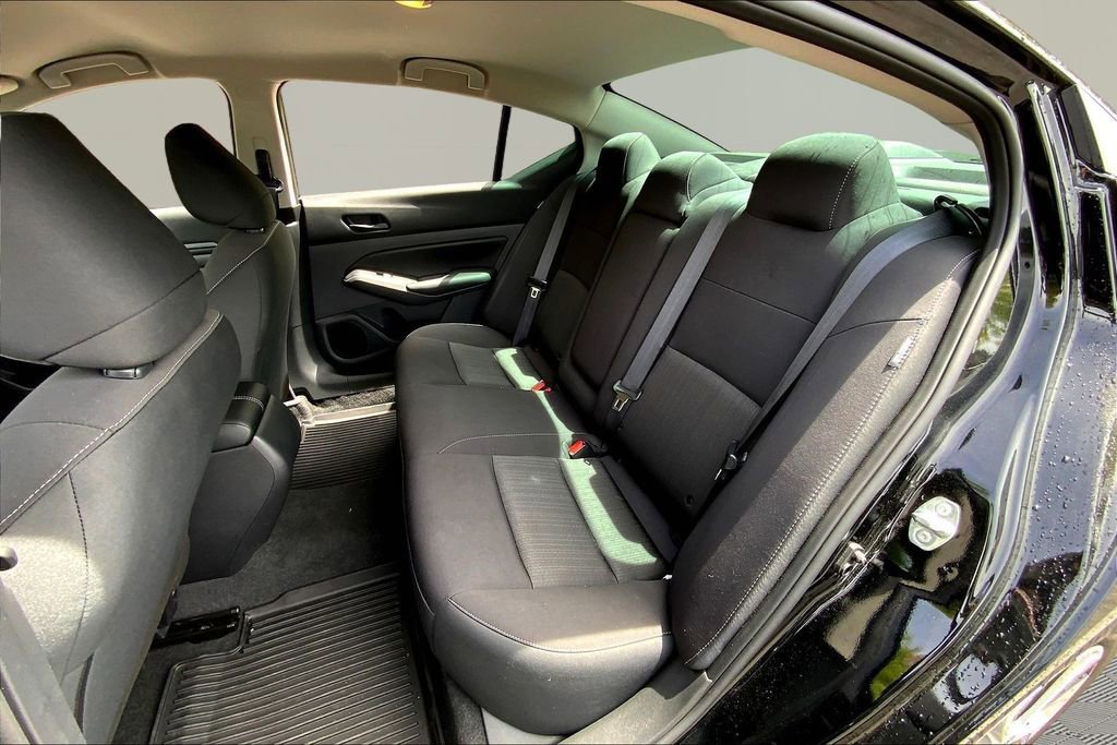 Used 2025 Nissan Altima 2.5 S image 16