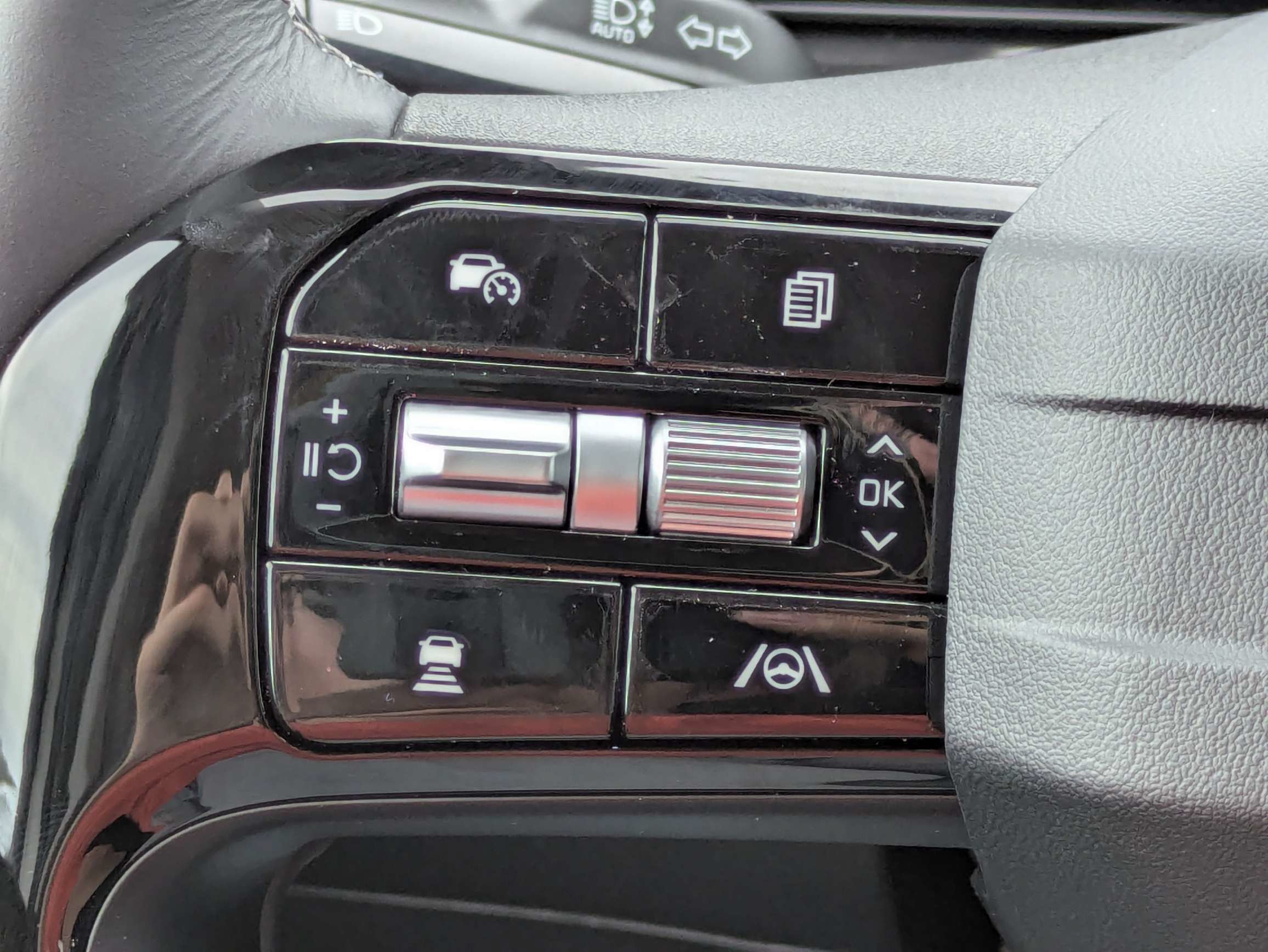 New 2026 Kia Sorento LX FWD image 29