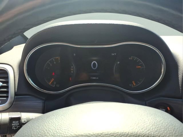 Used 2019 Jeep Grand Cherokee Laredo w/ Security & Convenience Group AWD/4WD image 17