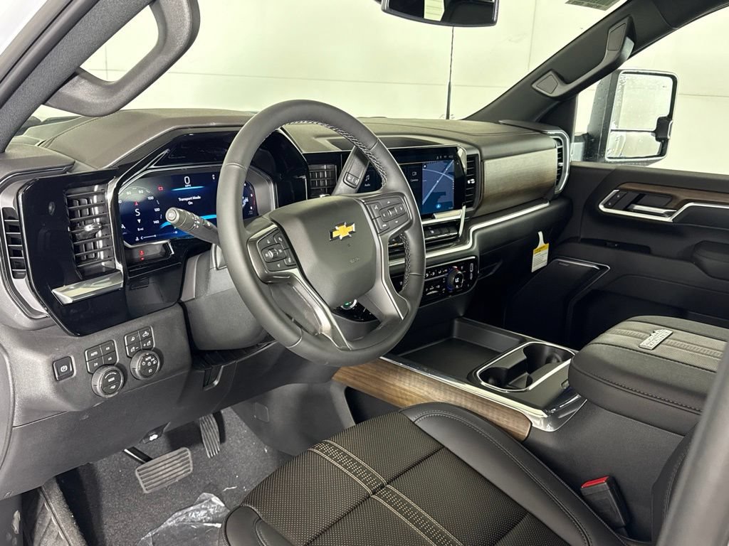 New 2026 Chevrolet Silverado 3500 High Country AWD/4WD image 9