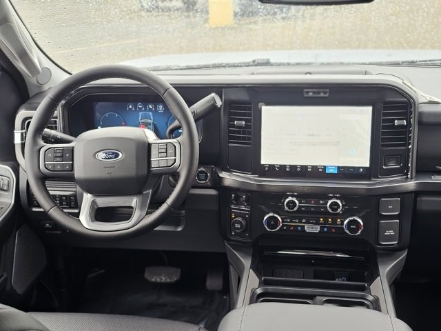 New 2026 Ford F350 4x4 Crew Cab Super Duty image 2
