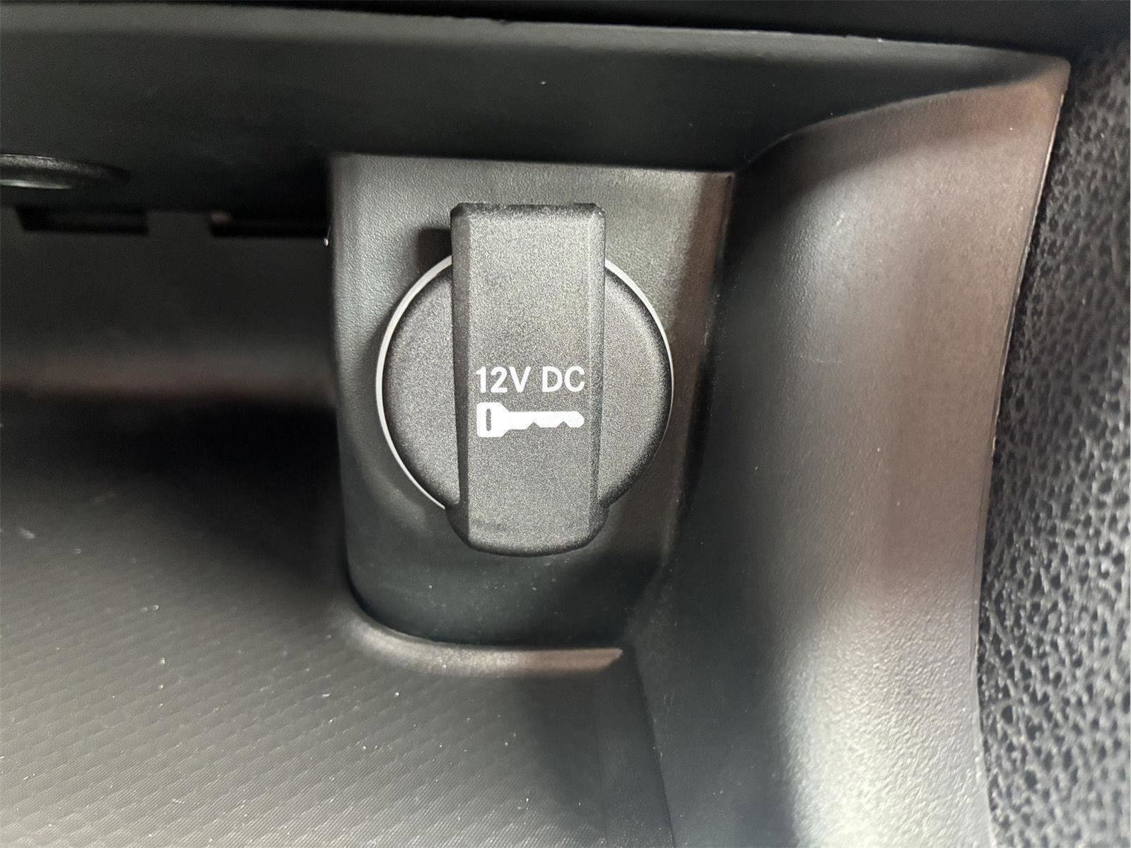 Used 2023 Dodge Charger SXT w/ Blacktop Package image 28