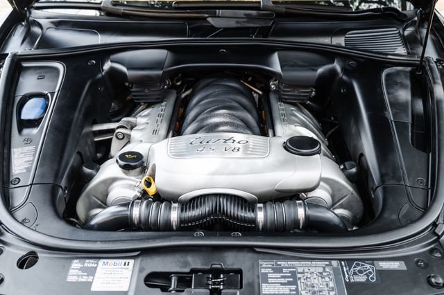 Used 2006 Porsche Cayenne Turbo S AWD/4WD image 27