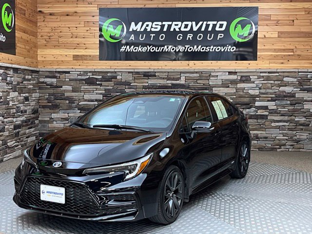 Used 2024 Toyota Corolla SE AWD/4WD image 3