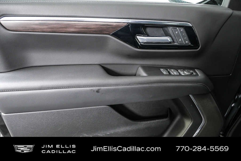 Used 2025 Chevrolet Tahoe LT RWD image 6