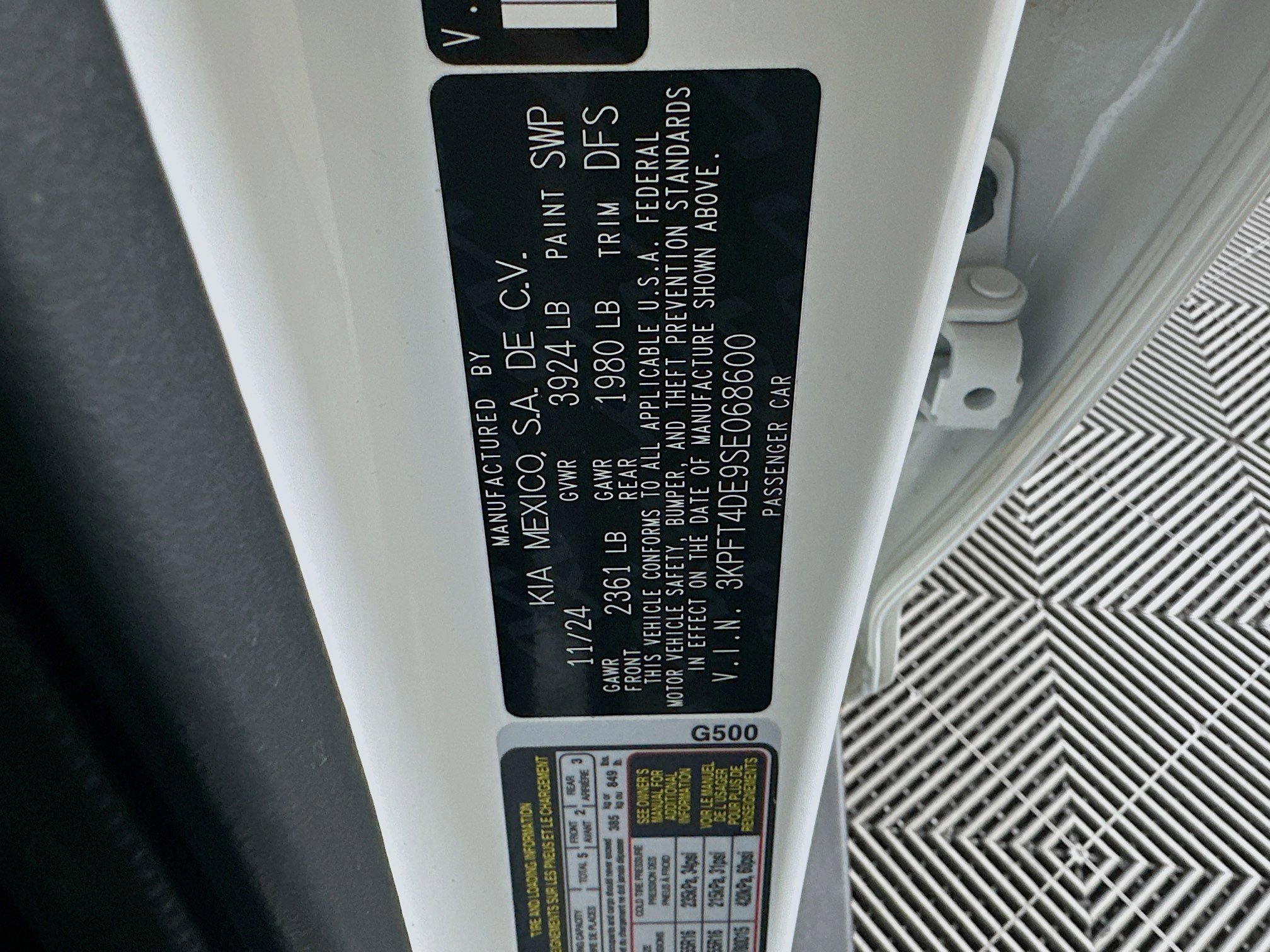 Used 2025 Kia K4 LXS image 12