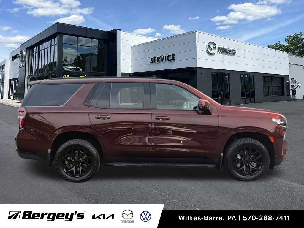 Used 2022 Chevrolet Tahoe RST w/ Luxury Package AWD/4WD image 11