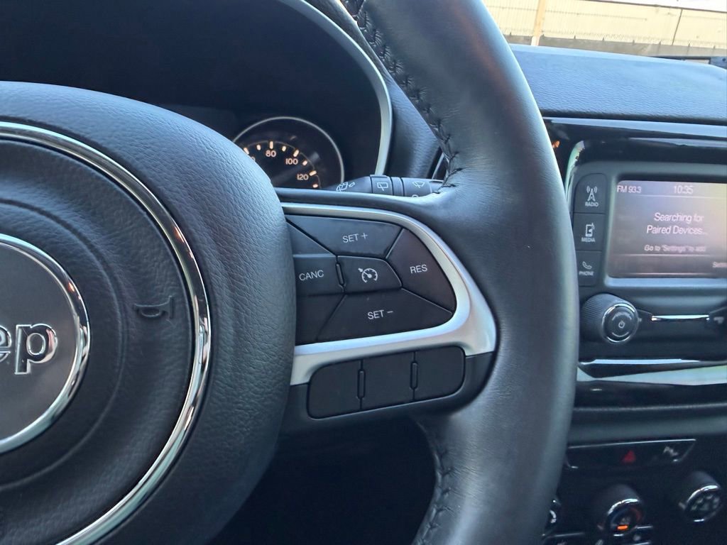 Used 2018 Jeep Compass Latitude image 30