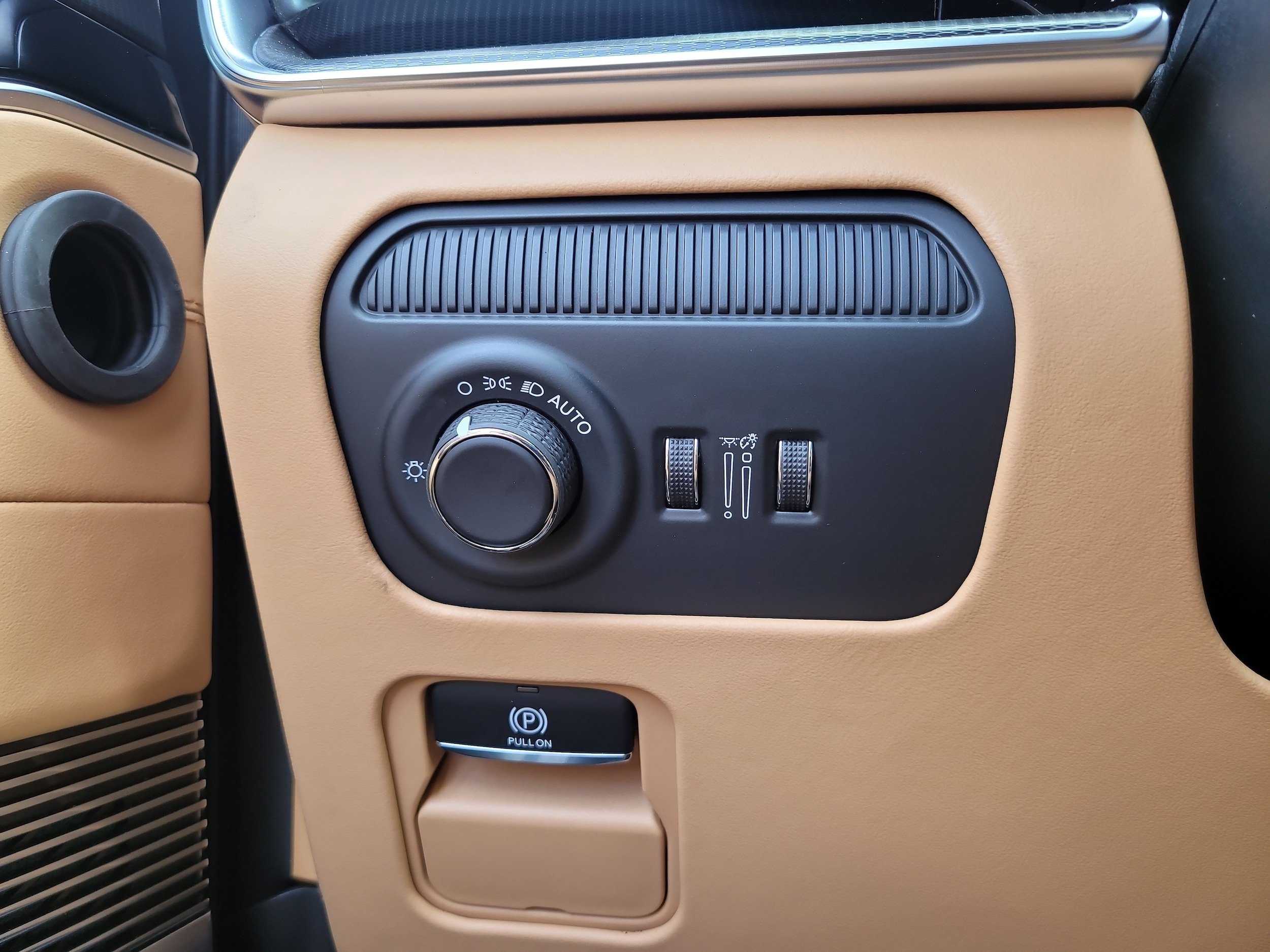 New 2026 Jeep Grand Wagoneer Summit AWD/4WD image 25