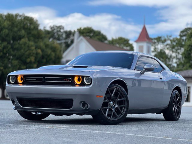 Used 2016 Dodge Challenger R/T Plus RWD image 1