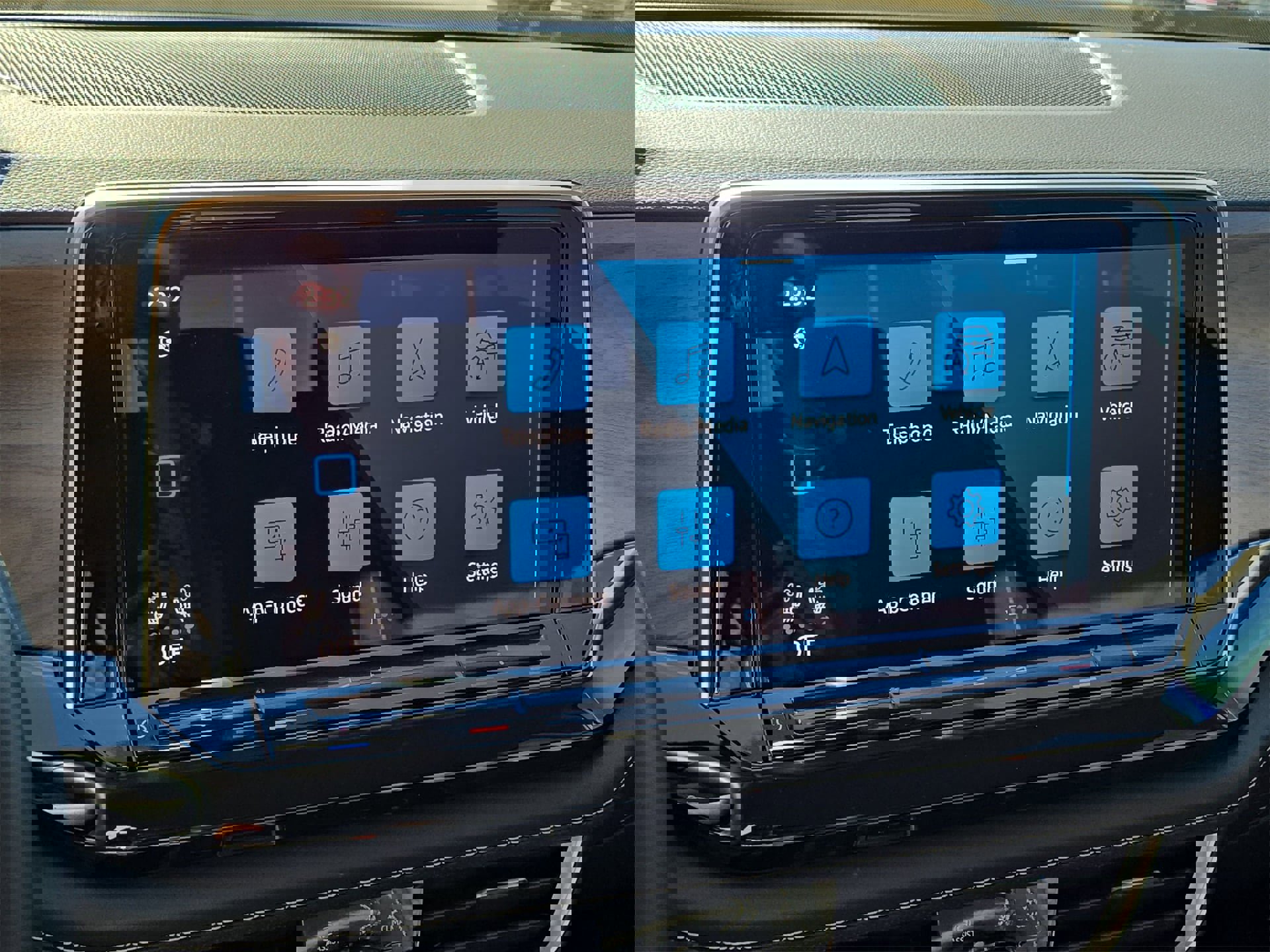 Used 2025 Volkswagen Atlas SE image 19