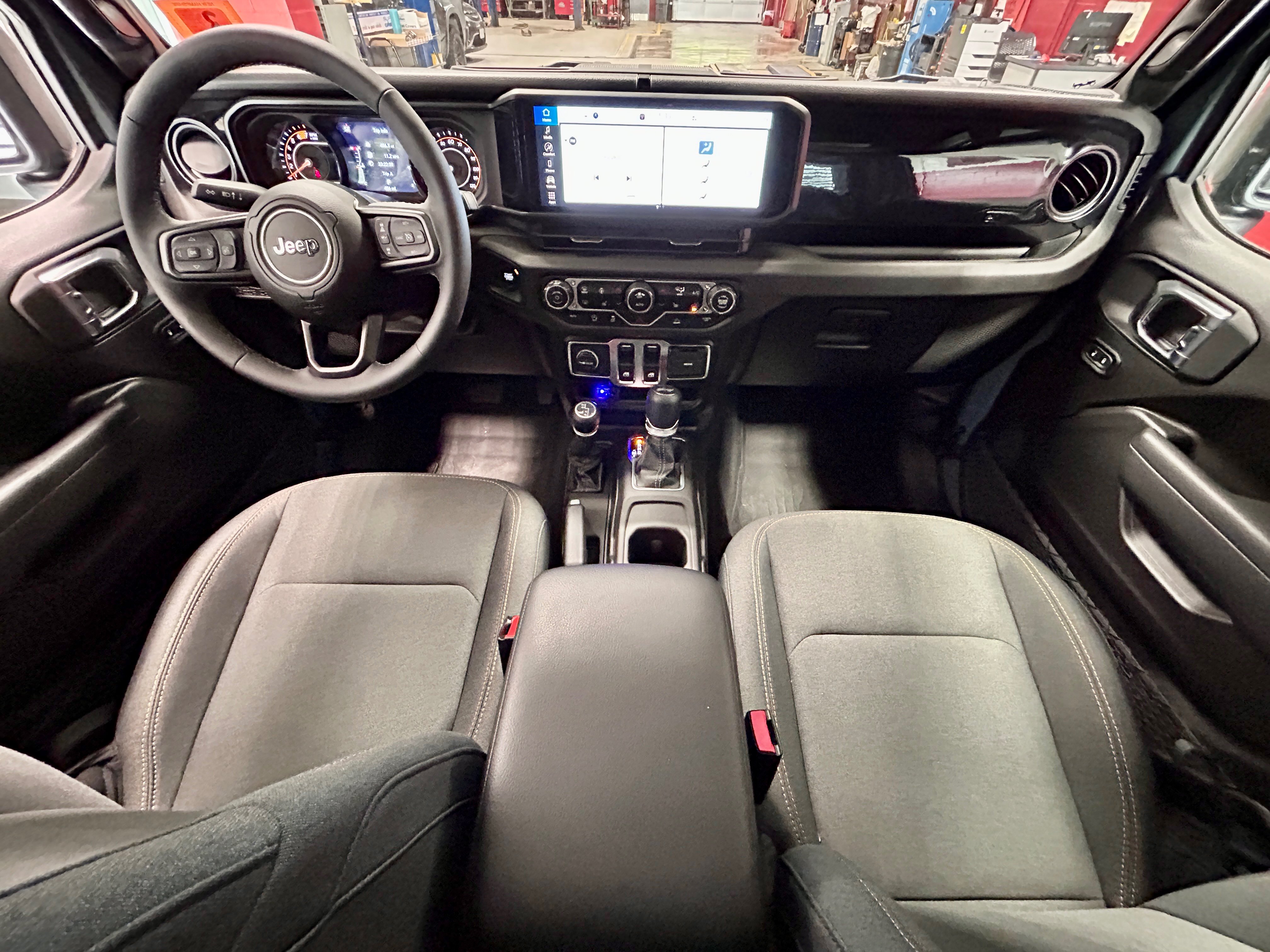 Certified 2025 Jeep Wrangler Sport AWD/4WD image 63