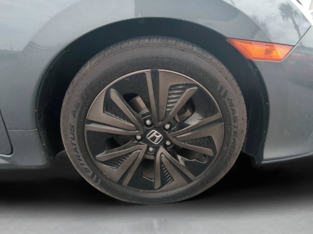 Used 2018 Honda Civic EX image 26