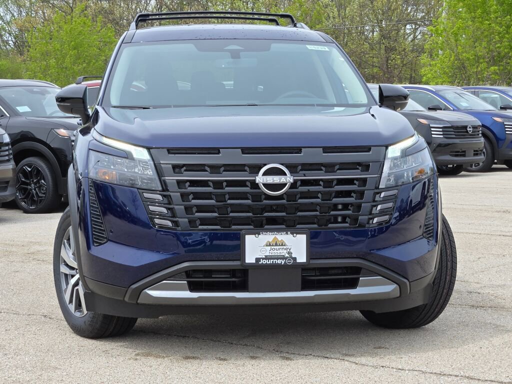 New 2026 Nissan Pathfinder SL w/ Cargo Package AWD/4WD image 3