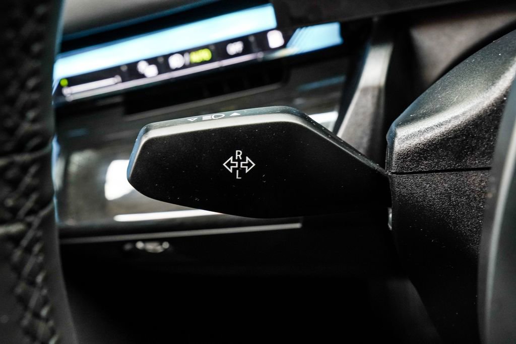 Used 2026 BMW 550e xDrive image 41