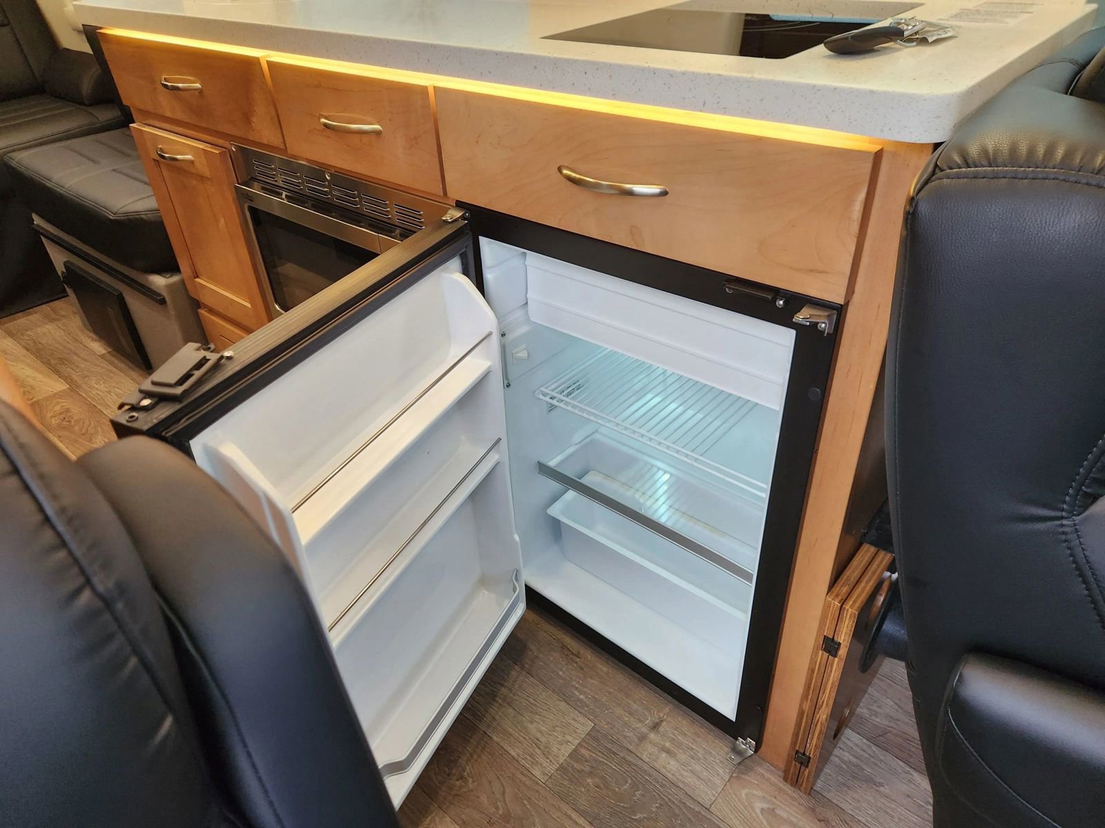 Used 2021 Mercedes-Benz Sprinter 3500 image 8