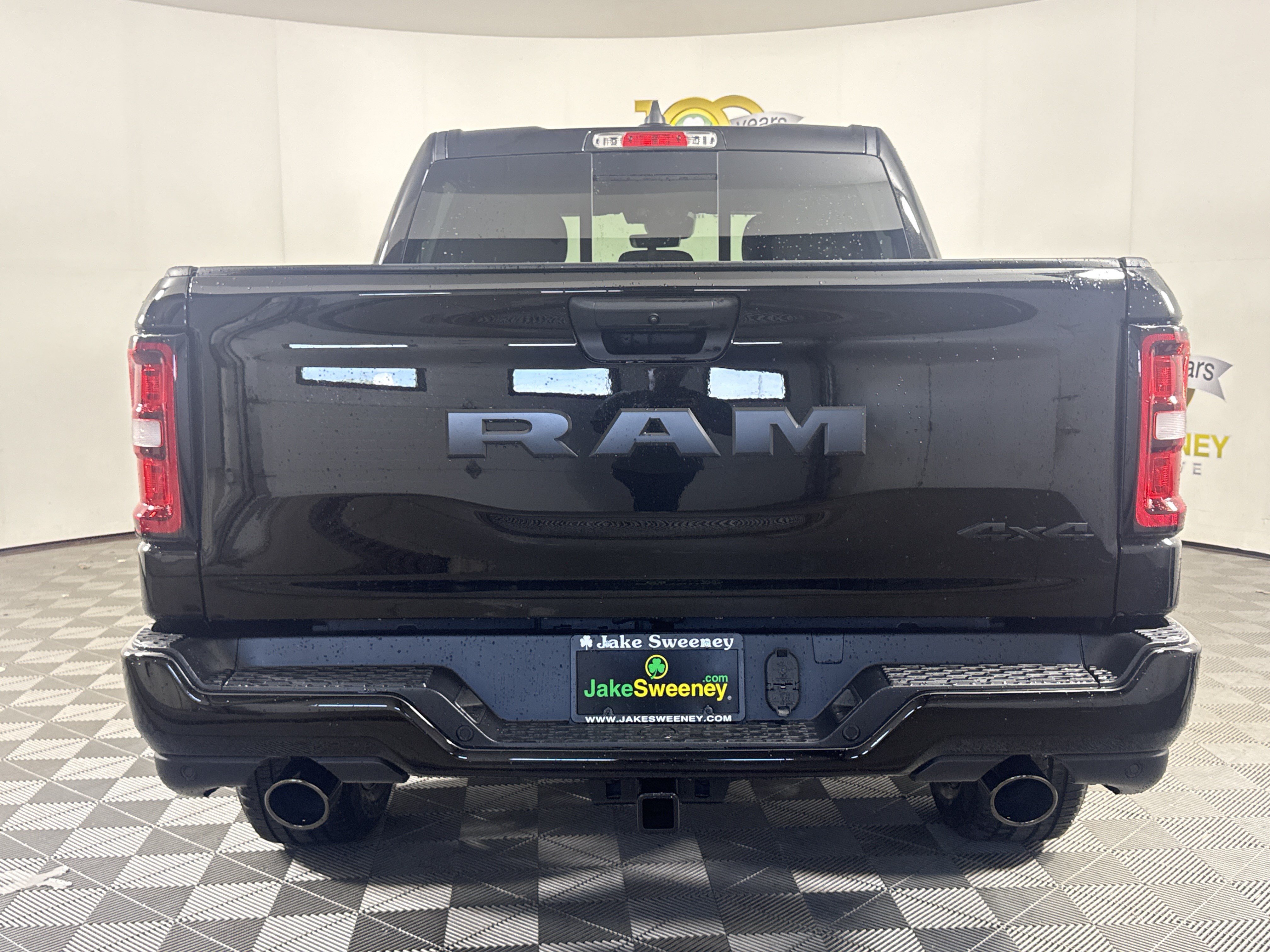 New 2027 RAM 1500 Express AWD/4WD image 7