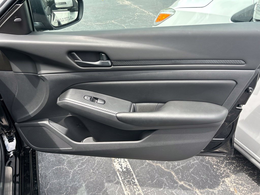 Certified 2025 Nissan Altima 2.5 S FWD image 41