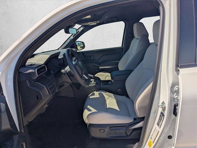 Used 2025 Toyota 4Runner SR5 AWD/4WD image 15
