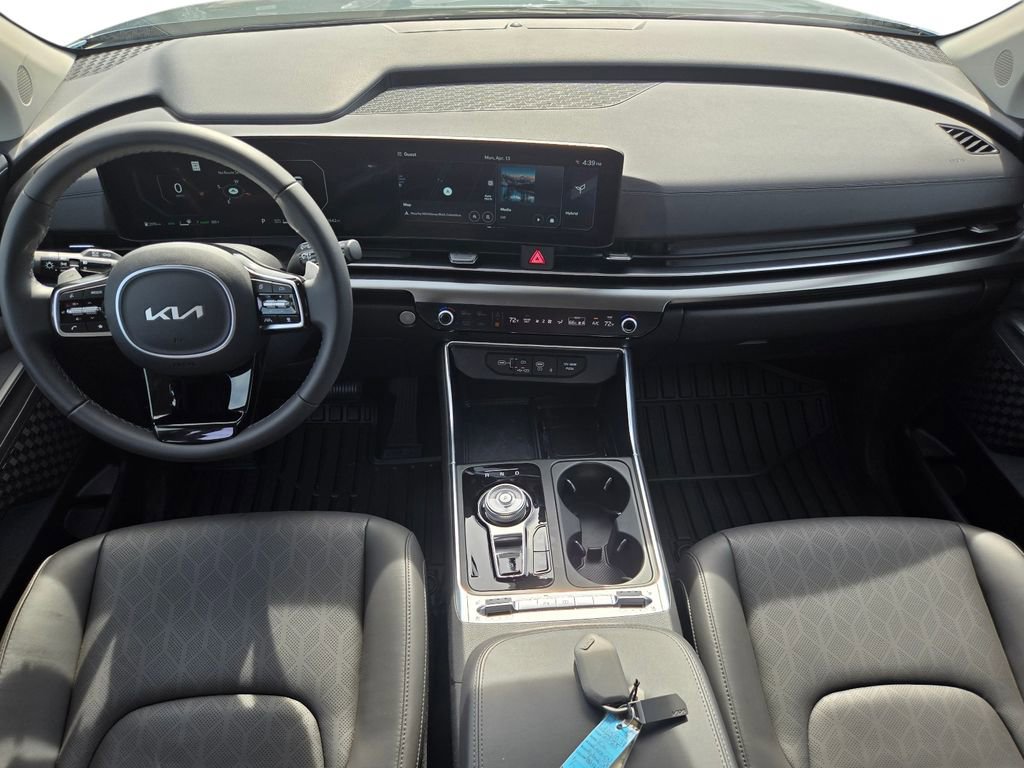 Certified 2025 Kia Carnival SX w/ SX Dark Edition Package image 22