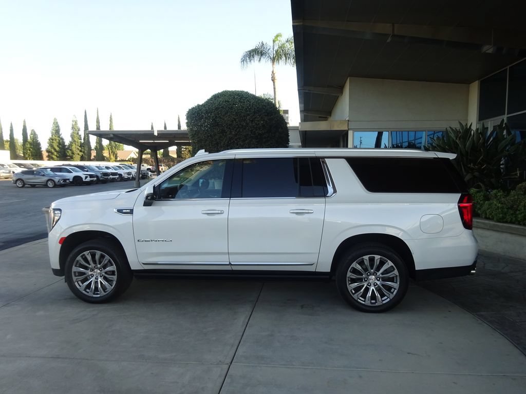 Certified 2022 GMC Yukon XL Denali w/ Max Trailering Package AWD/4WD image 5