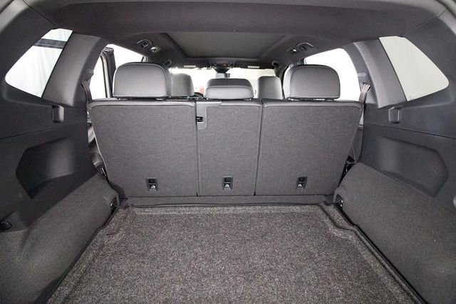 Used 2024 Volkswagen Tiguan SEL R-Line w/ MDO Package, Two-Row AWD/4WD image 24