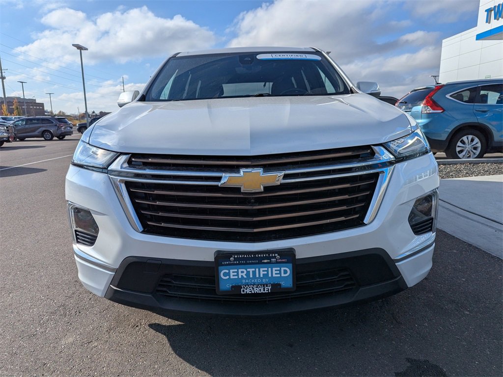 Used 2023 Chevrolet Traverse High Country w/ LPO, 'HIT The Road' Package image 5
