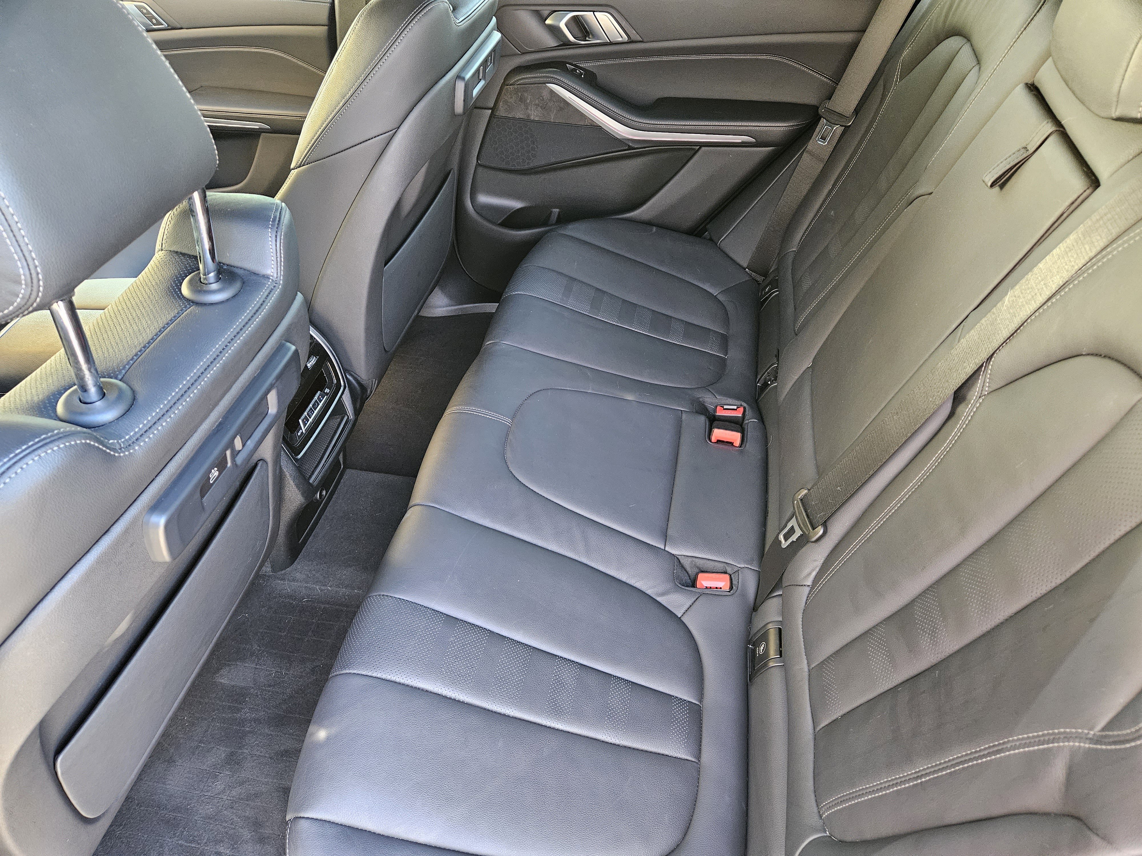 Used 2022 BMW X5 xDrive40i w/ Premium Package image 31