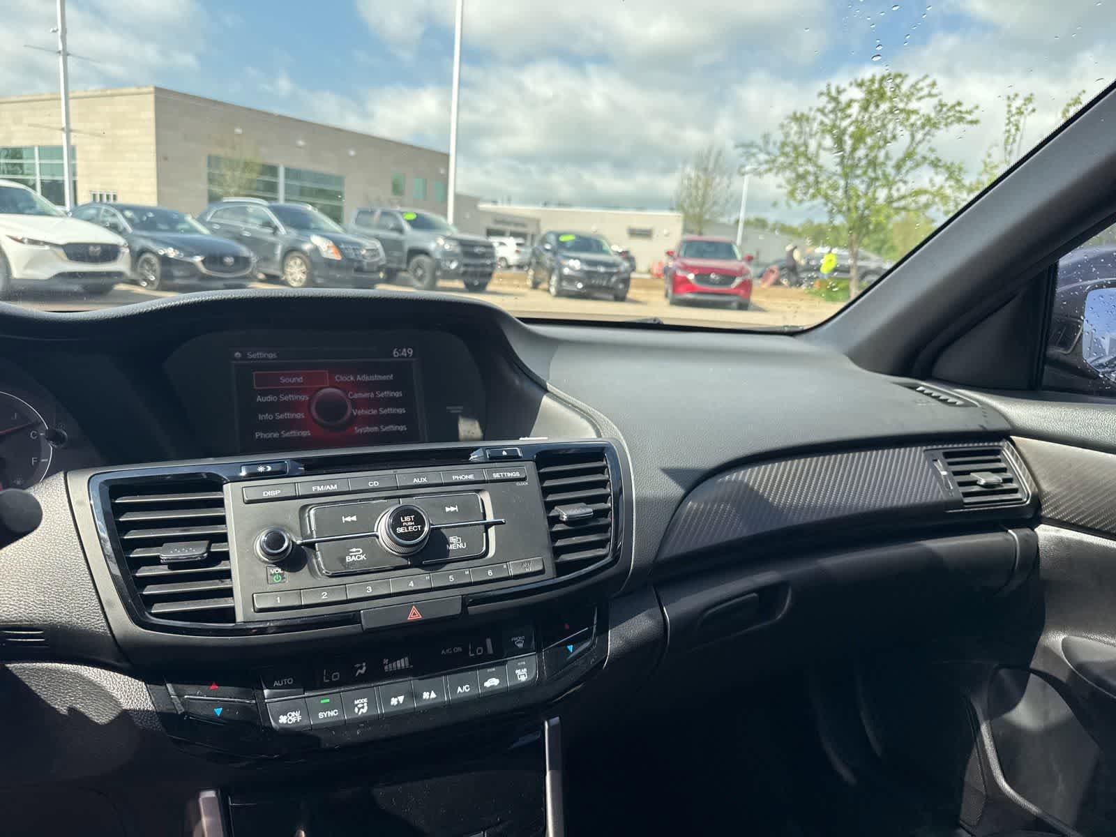 Used 2017 Honda Accord Sport image 22