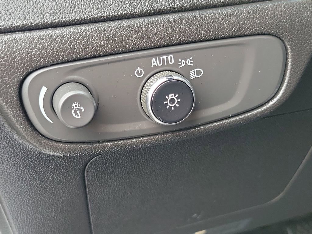 Used 2023 Chevrolet Bolt LT image 19