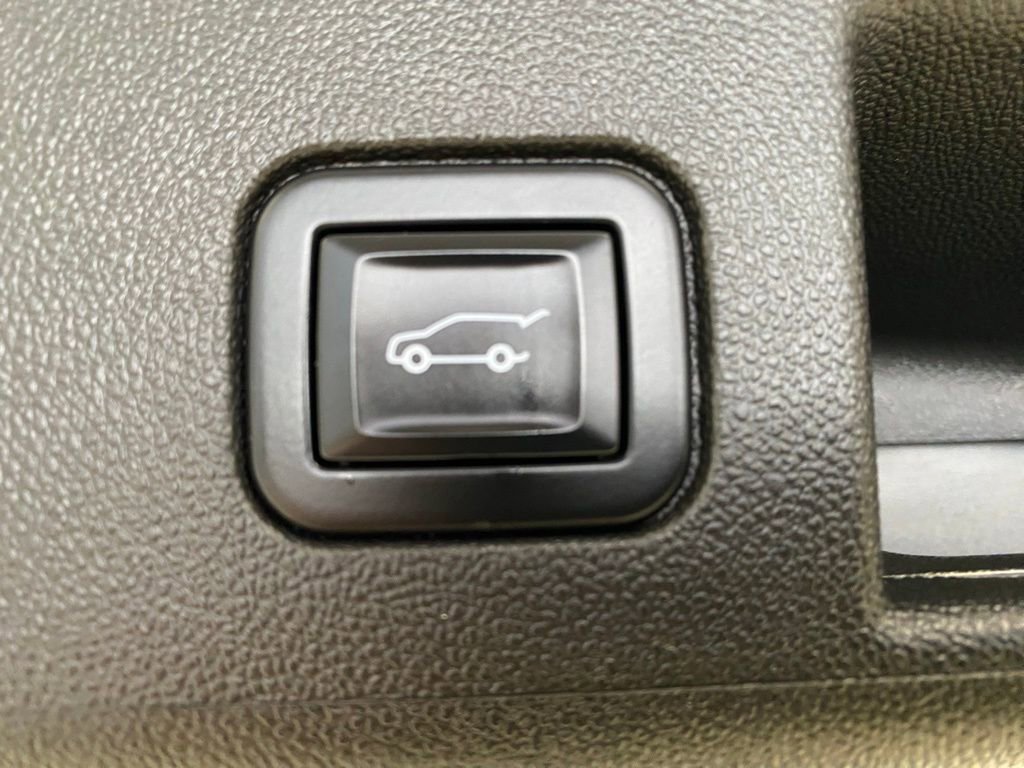 Used 2023 Chevrolet Equinox RS image 21
