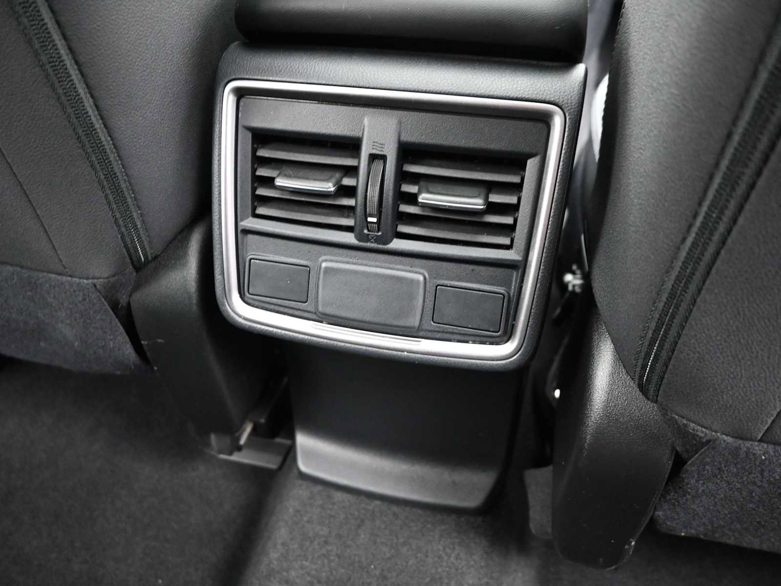 Used 2023 Subaru Forester Premium image 33