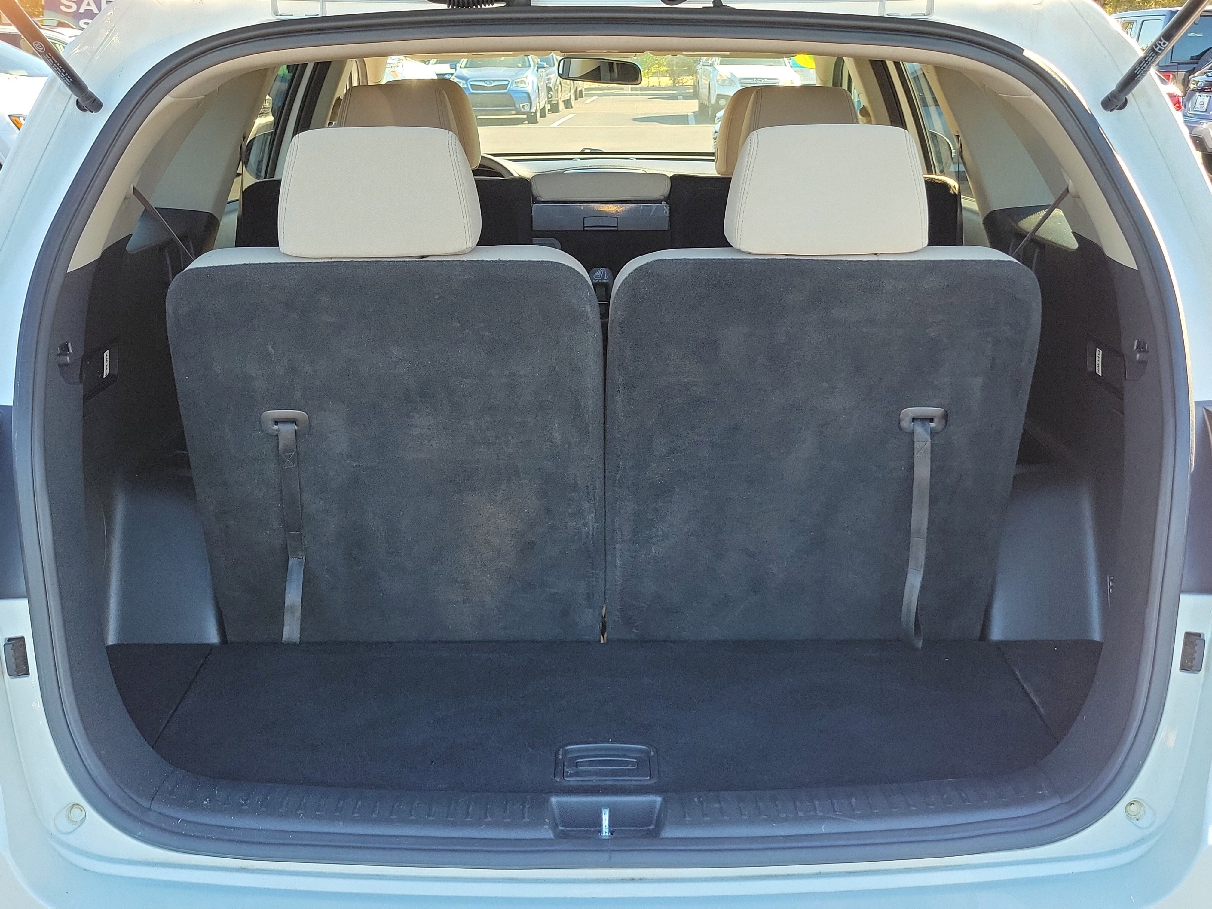 Used 2020 Kia Sorento LX image 12