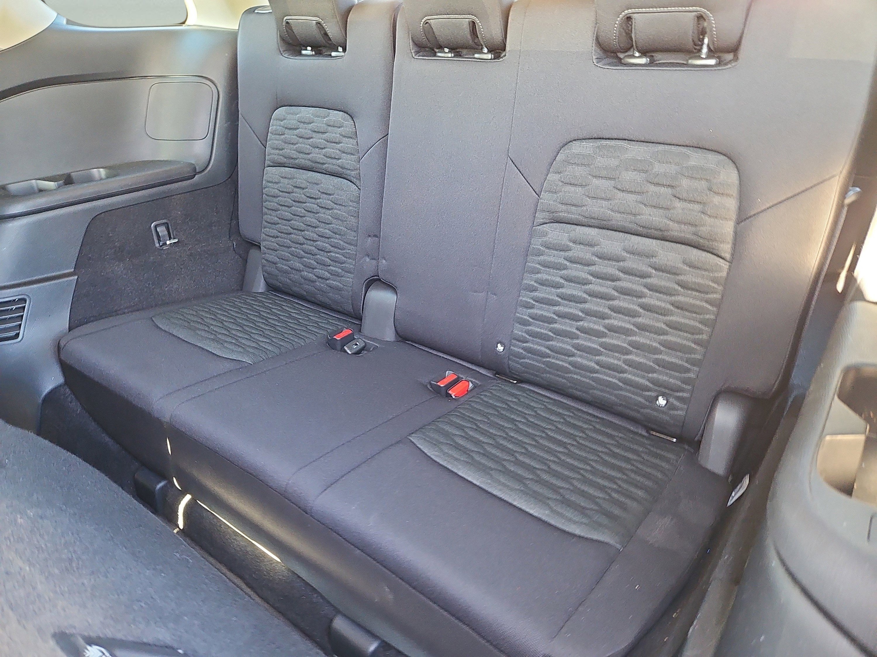 Certified 2022 Nissan Pathfinder SV image 28