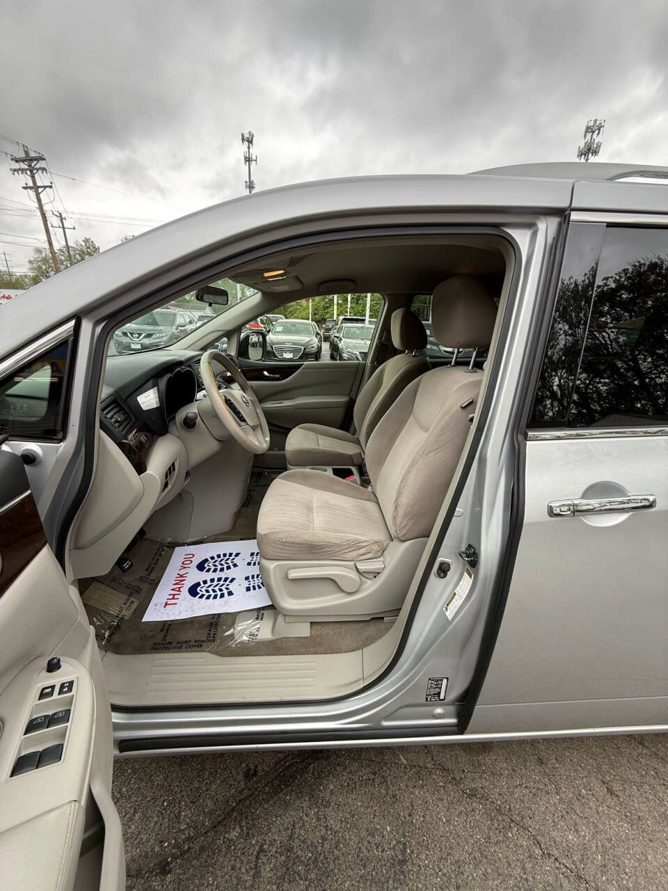 Used 2017 Nissan Quest SV image 10