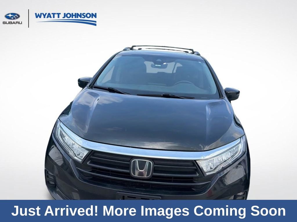 Used 2023 Honda Odyssey Touring image 3