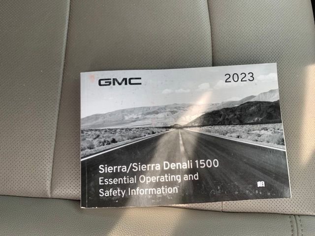 Used 2023 GMC Sierra 1500 SLT w/ SLT Premium Package AWD/4WD image 31