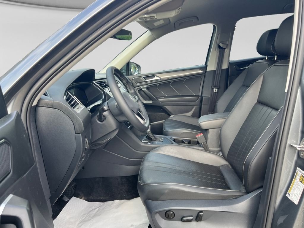 Used 2024 Volkswagen Tiguan SE FWD image 22