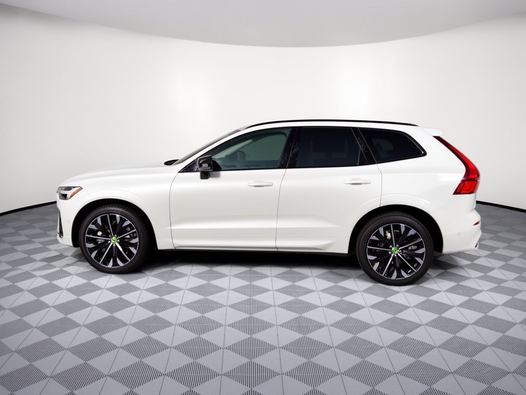 Used 2026 Volvo XC60 B5 Ultra AWD/4WD image 2