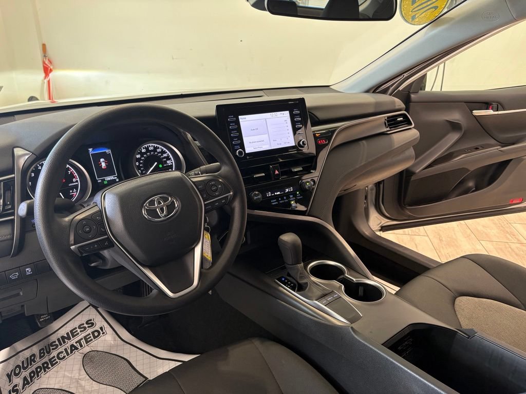 Used 2024 Toyota Camry LE FWD image 17
