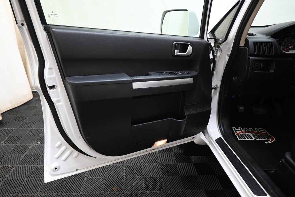 Used 2011 Mitsubishi Endeavor LS AWD/4WD image 20