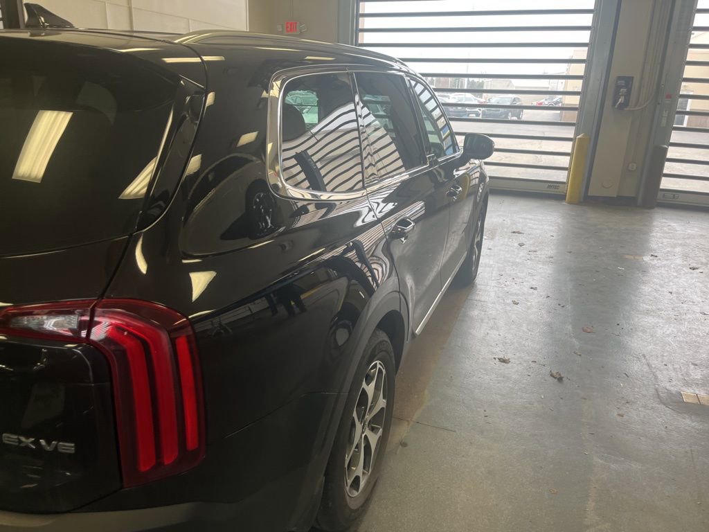 Used 2021 Kia Telluride EX w/ Towing Package image 4
