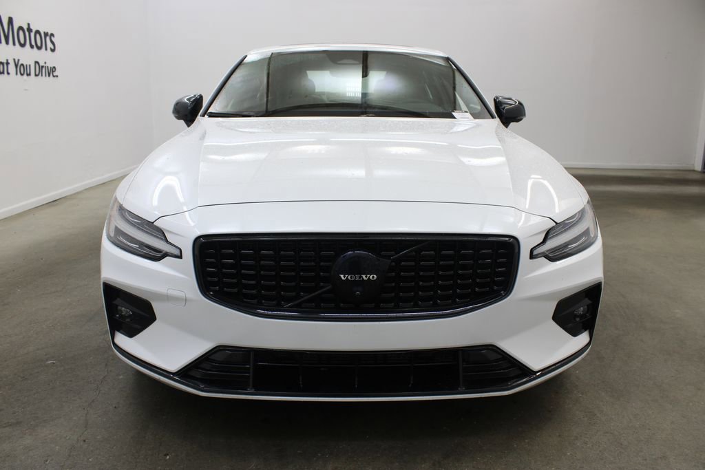 Used 2024 Volvo S60 B5 Plus FWD image 7